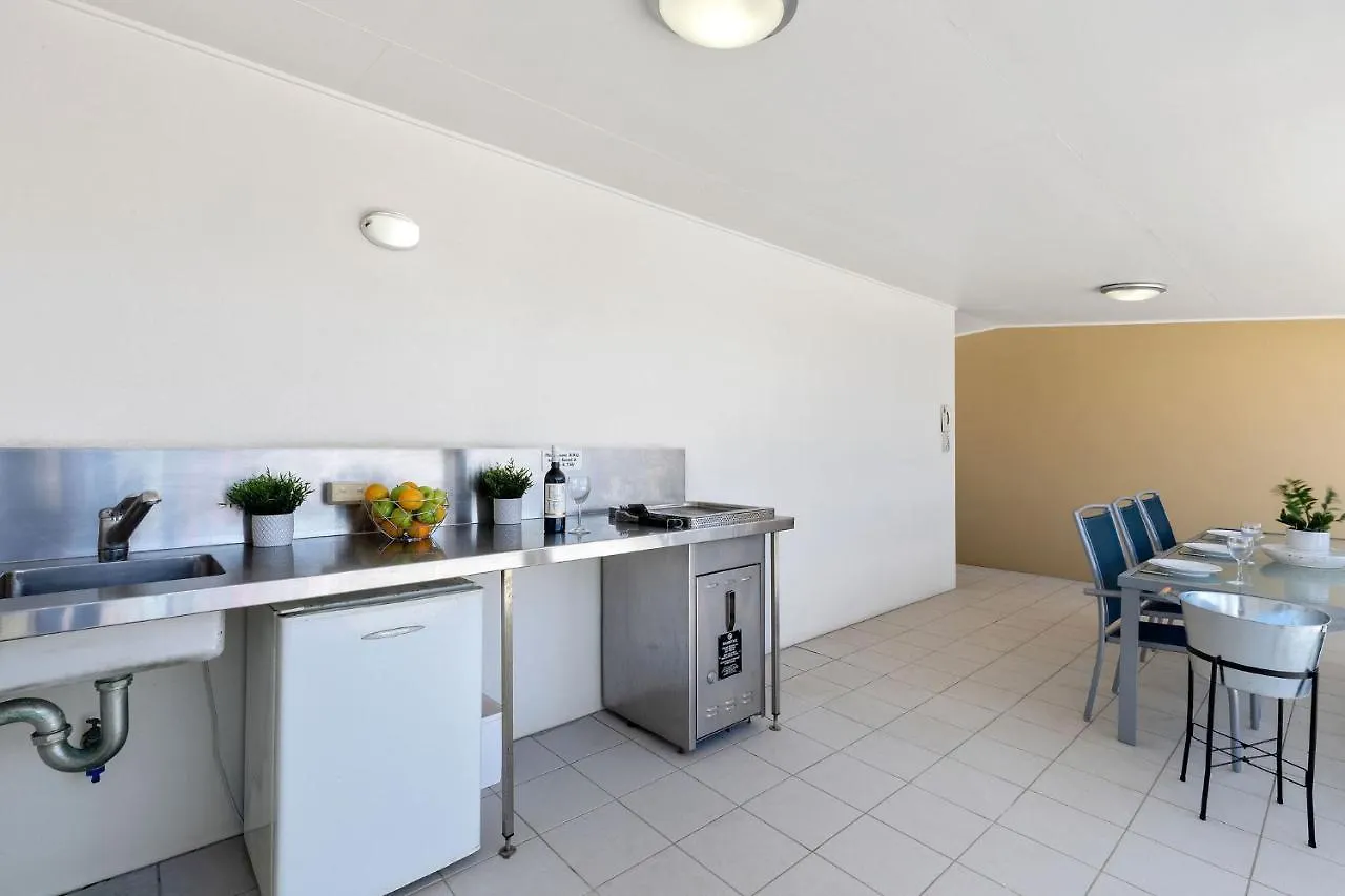2Br Coolum Beach ★Rooftop Terrace★Spa★Tennis★Pool Sunshine Coast 0*,  澳大利亚